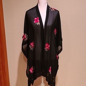 **HOST PICK** Shoreline Floral Embroidered Black Kimono